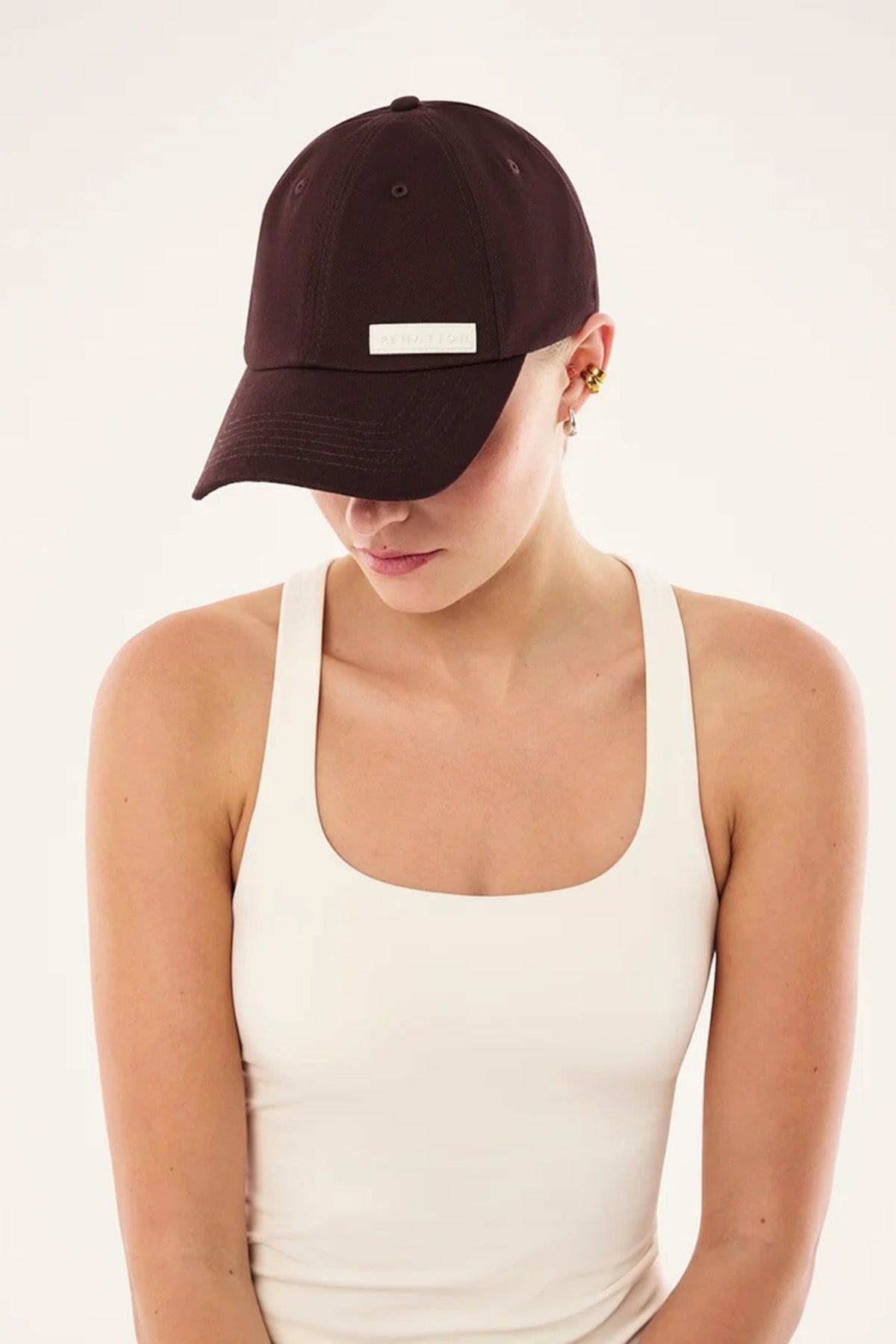 LOGO CAP IN DARK PLUM