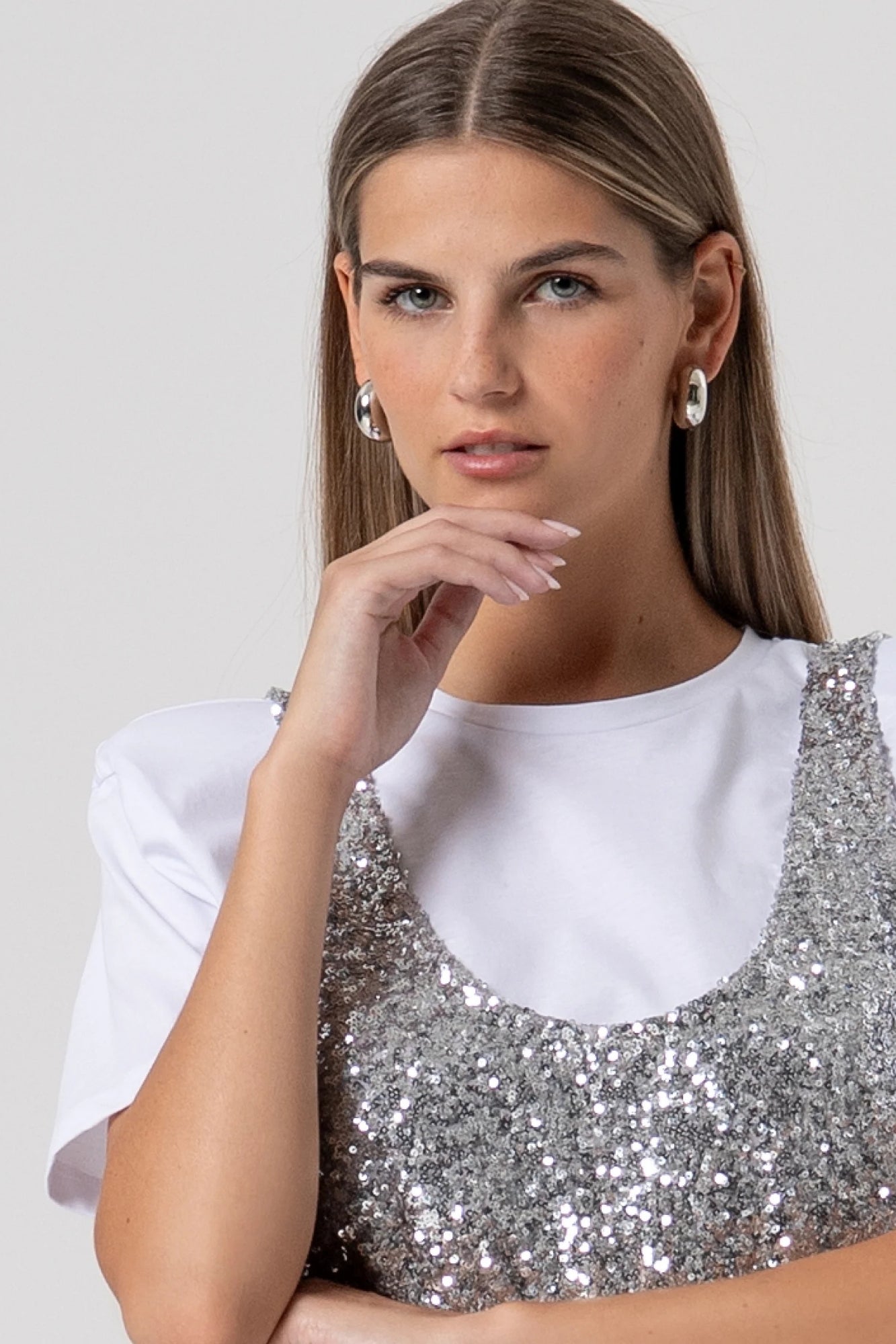 T-SHIRT CROPPED WITH UNDERSHIRT MADE IN SEQUINS