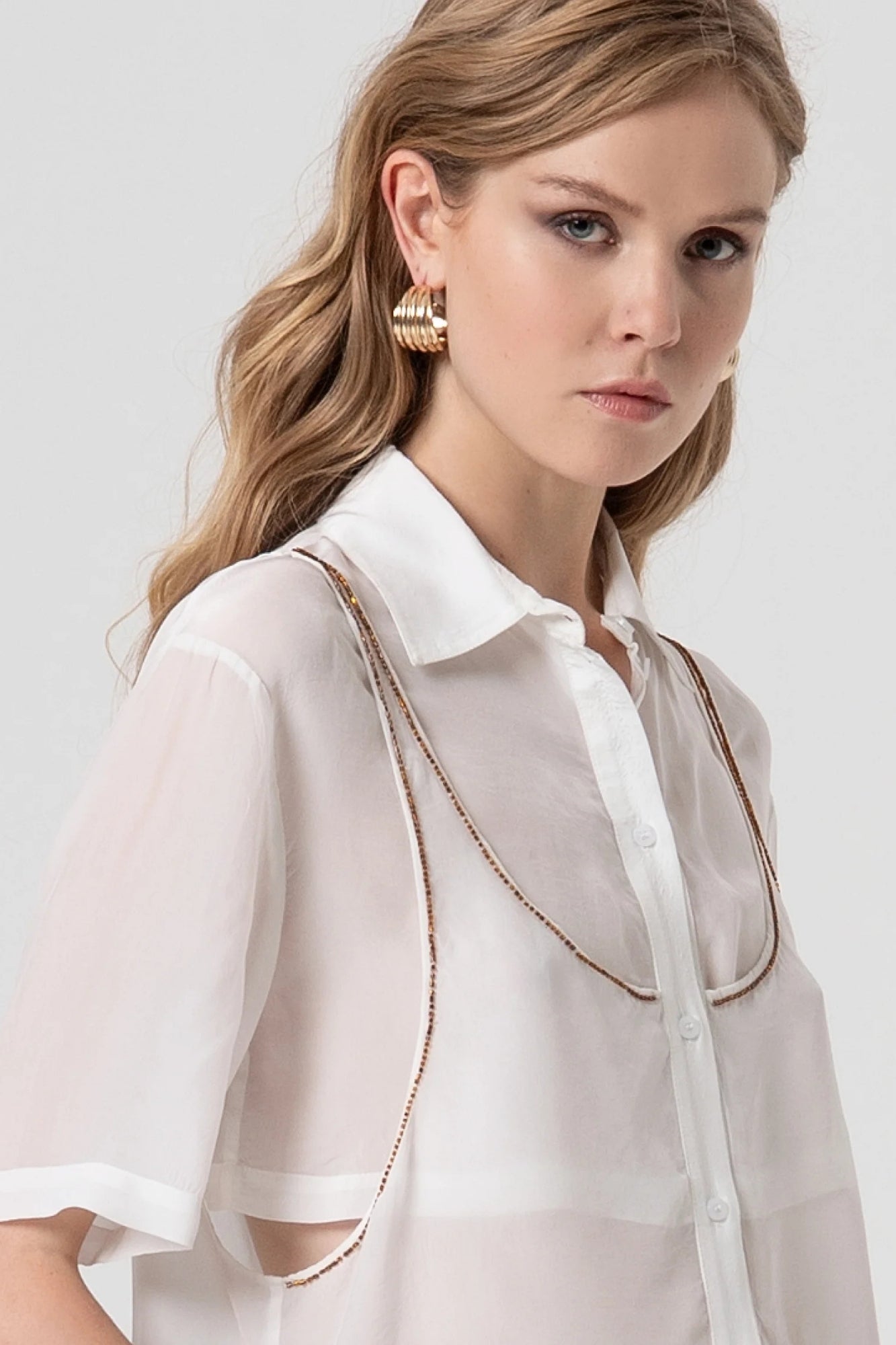 SLEEVELESS SHIRT CROPPED IN WHITE