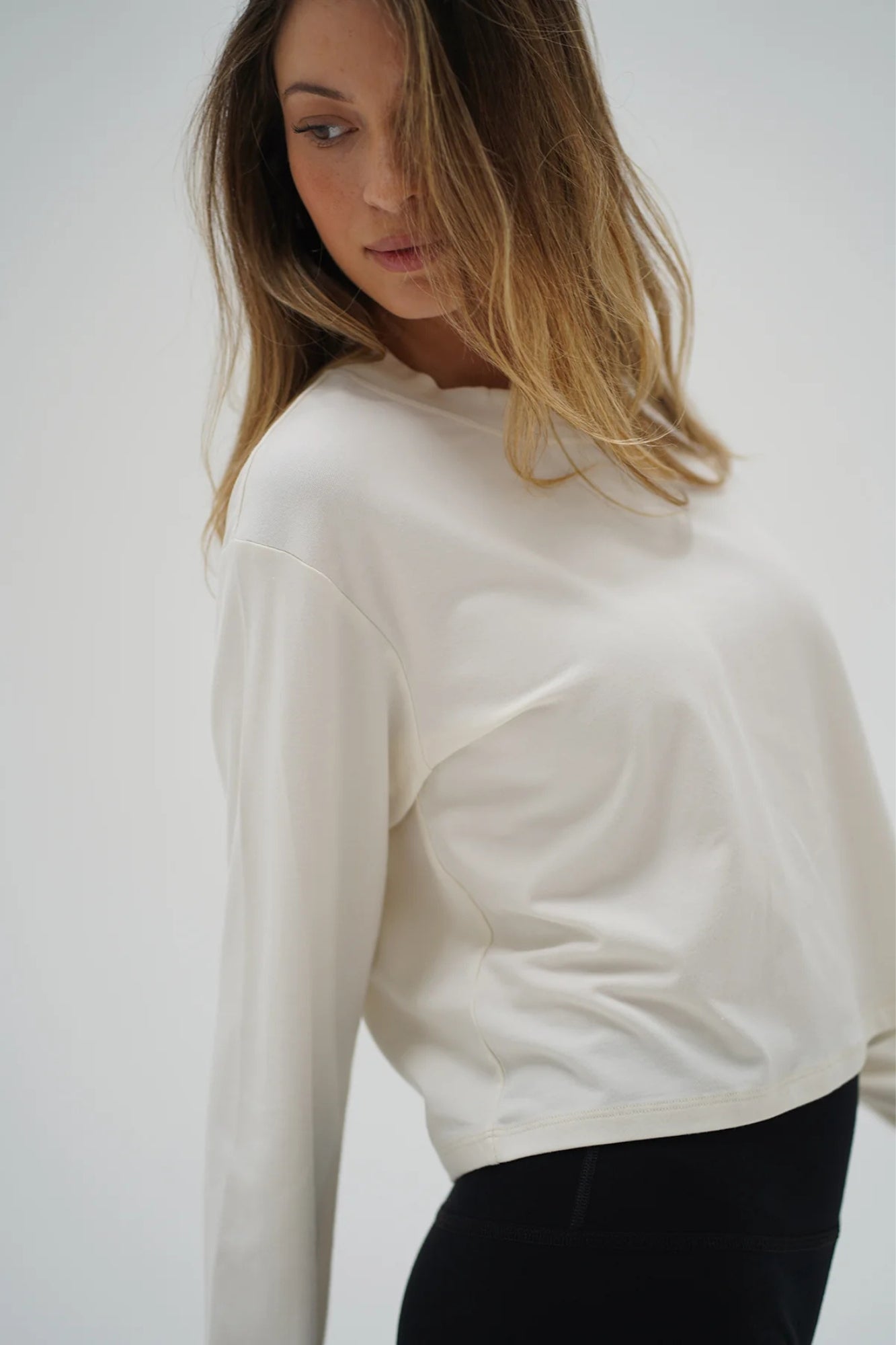 AVA SPANDEX JERSEY LONG SLEEVE EGRET