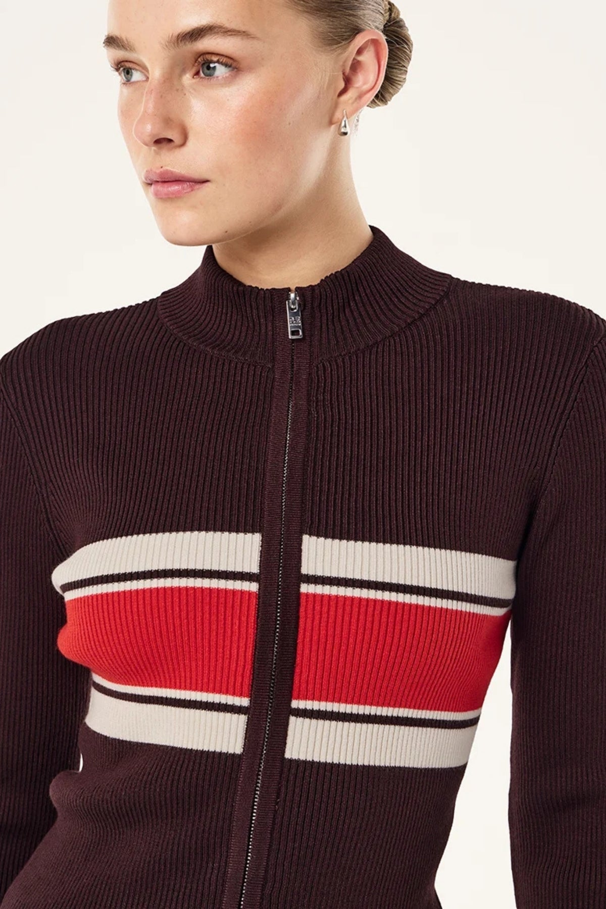SOLAR KNIT JACKET IN DARK PLUM